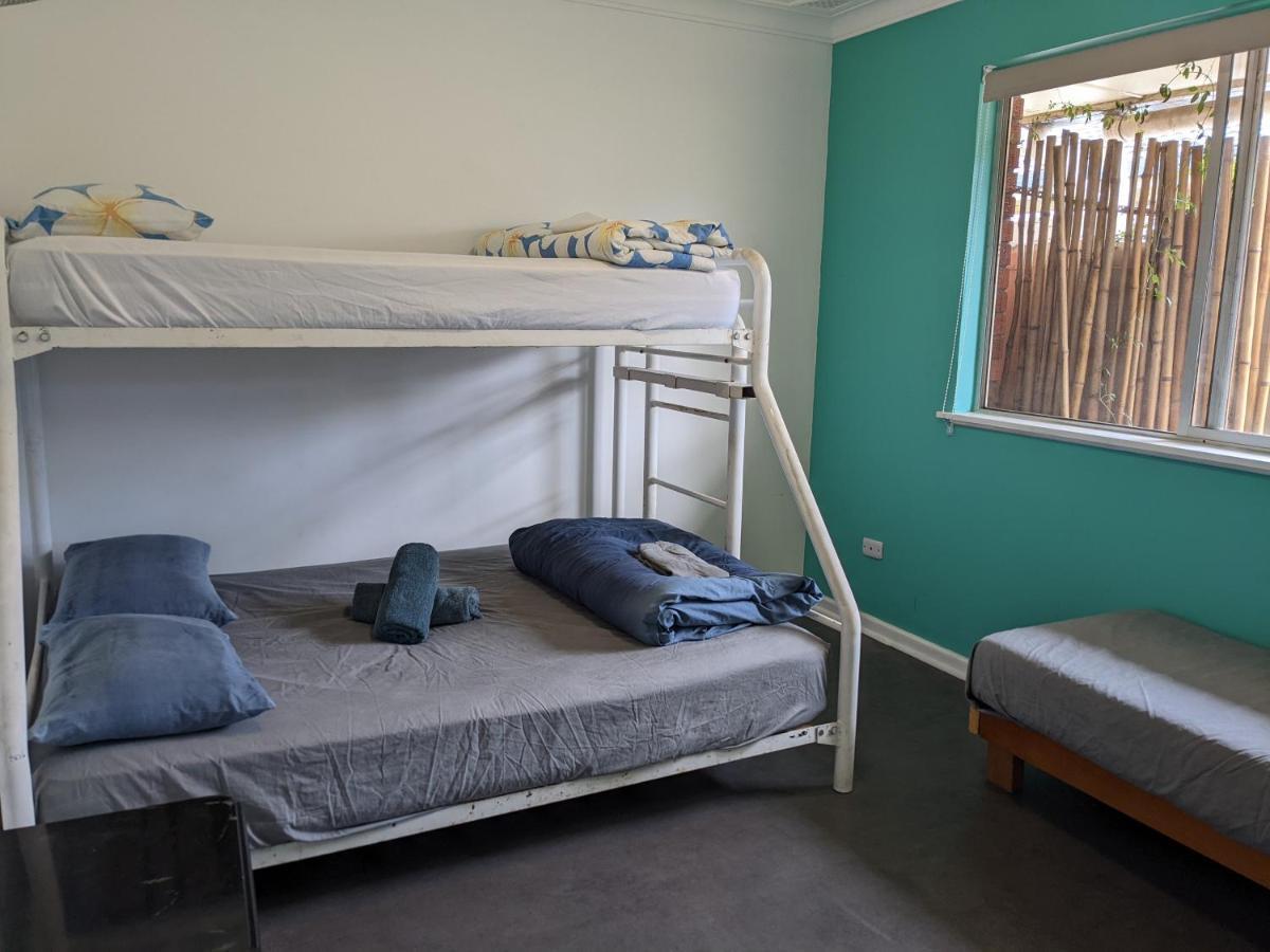 A Pousada Ozzie Pozzie Backpackers Port Macquarie Exterior foto